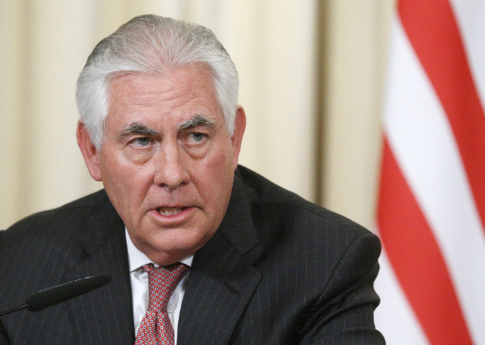 Тиллерсон назвал Иран спонсором терроризма и угрозой интересам США Тиллерсон назвал Иран спонсором терроризма и угрозой интересам США
