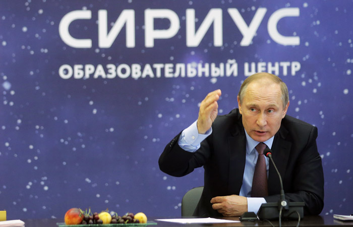 Песков опроверг связь между встречей Путина со школьниками и избирательной кампанией Песков опроверг связь между встречей Путина со школьниками и избирательной кампанией