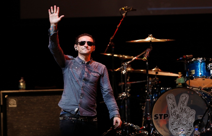 Вокалист группы Linkin Park покончил с собой Вокалист группы Linkin Park покончил с собой