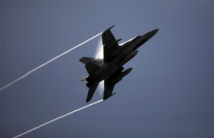 Испанские F-18 случайно вошли в чужое воздушное пространство при перехвате самолетов РФ Испанские F-18 случайно вошли в чужое воздушное пространство при перехвате самолетов РФ