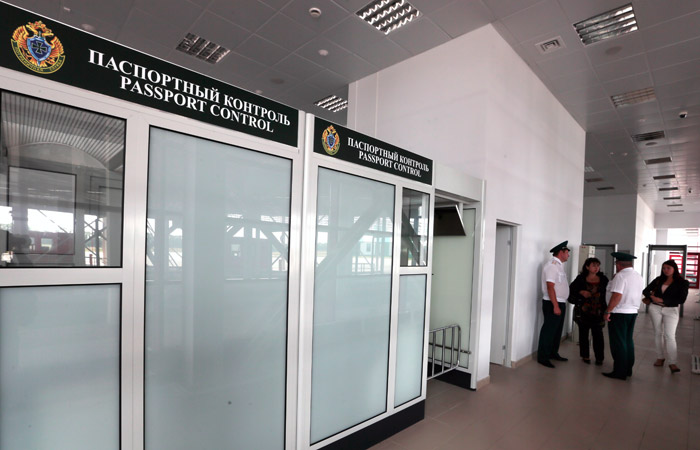Российскую журналистку Курбатову выдворили с Украины Российскую журналистку Курбатову выдворили с Украины