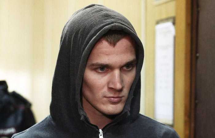 Избивший блогера в парке Горького объяснил свои действия самообороной Избивший блогера в парке Горького объяснил свои действия самообороной