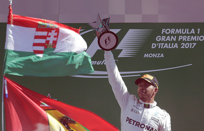 Хэмилтон выиграл Гран-при Италии "Формулы-1" и возглавил чемпионат