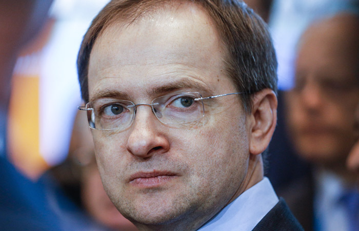 Мединский из-за "Матильды" попросил полицию усмирить "распоясавшихся" активистов Мединский из-за "Матильды" попросил полицию усмирить "распоясавшихся" активистов