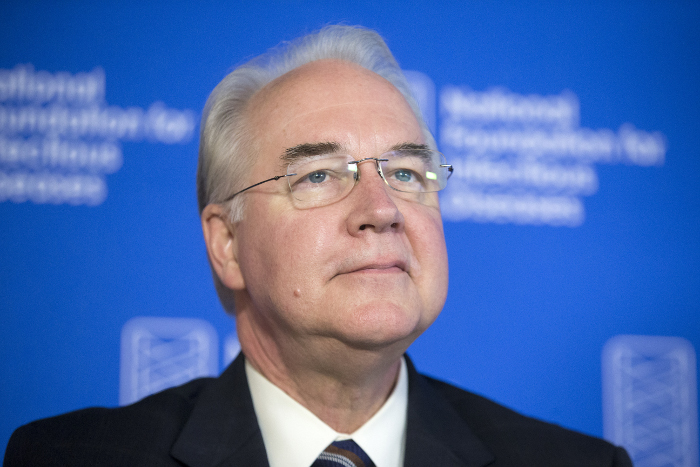 Министр здравоохранения США подал рапорт об отставке Министр здравоохранения США подал рапорт об отставке