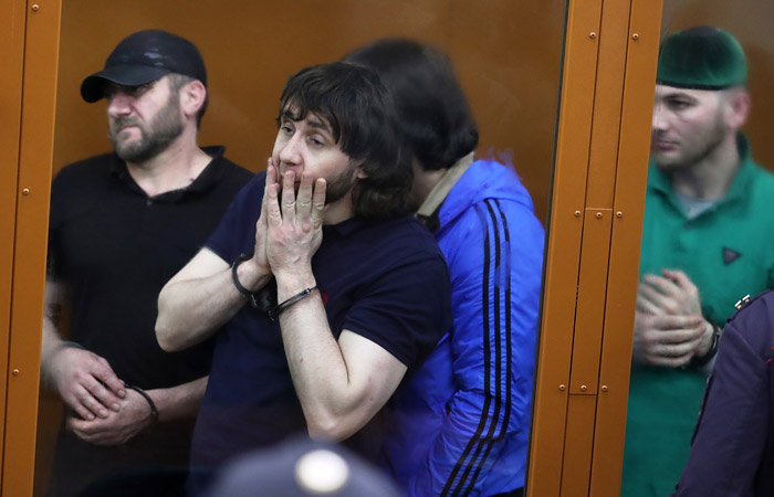 Верховный суд смягчил наказание осужденным за убийство Немцова Верховный суд смягчил наказание осужденным за убийство Немцова