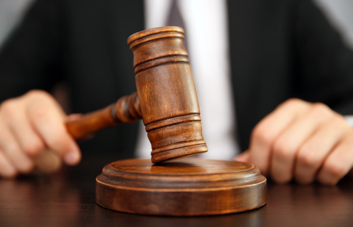 Суд отправил пресс-секретаря Роскомнадзора под домашний арест Суд отправил пресс-секретаря Роскомнадзора под домашний арест
