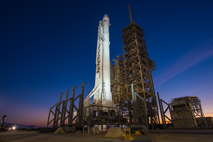 Компания SpaceX успешно запустила новый коммуникационный спутник Компания SpaceX успешно запустила новый коммуникационный спутник