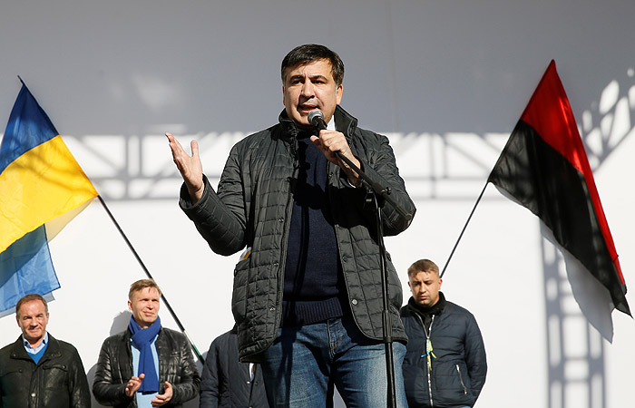 Саакашвили призвал не прекращать протест у стен Рады еще две недели Саакашвили призвал не прекращать протест у стен Рады еще две недели