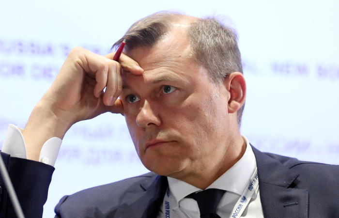 Суд арестовал более 95 млн рублей бывшего главы "Почты России" Суд арестовал более 95 млн рублей бывшего главы "Почты России"