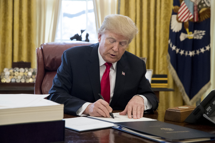 СМИ сообщили о намерении Трампа одобрить поставку Украине противотанковых ракет СМИ сообщили о намерении Трампа одобрить поставку Украине противотанковых ракет