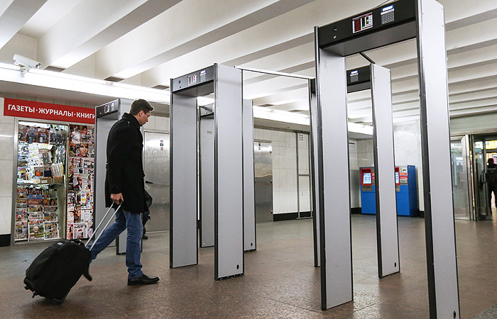 В метро Москвы за год пресекли провоз более 17 тыс. единиц разного вида оружия В метро Москвы за год пресекли провоз более 17 тыс. единиц разного вида оружия