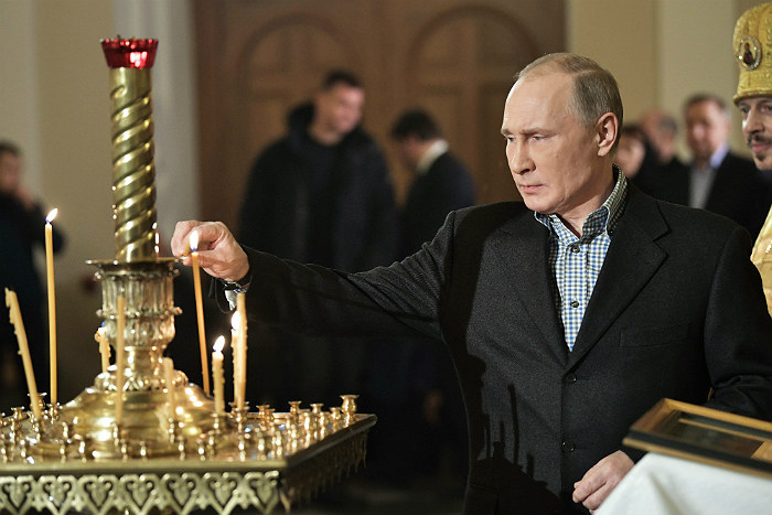 Путин сравнил тело Ленина в мавзолее с мощами святых Путин сравнил тело Ленина в мавзолее с мощами святых