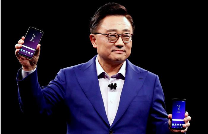 Samsung показала новый флагманский смартфон Samsung показала новый флагманский смартфон