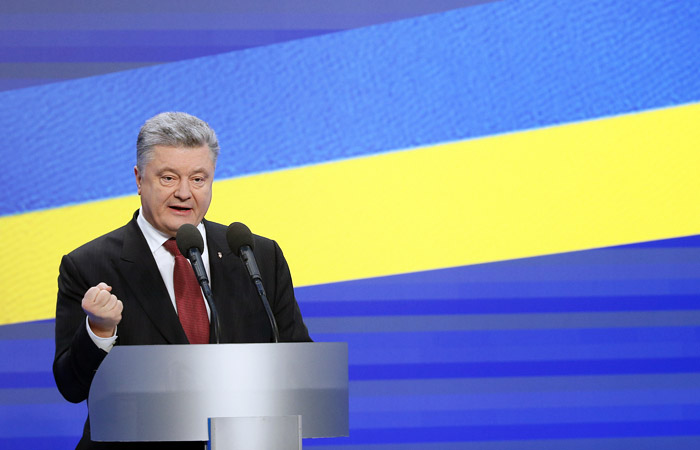Порошенко обвинил Россию в газовом шантаже Украины и Европы Порошенко обвинил Россию в газовом шантаже Украины и Европы