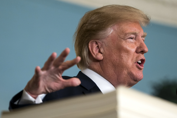 Совет нацбезопасности США рекомендовал Трампу выслать российских дипломатов Совет нацбезопасности США рекомендовал Трампу выслать российских дипломатов