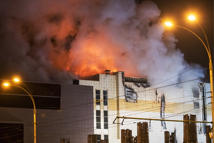 48 человек погибли при пожаре в Кемерове 48 человек погибли при пожаре в Кемерове