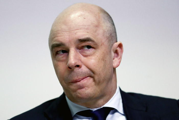 Силуанов перенаправил Путину вопрос о совмещении постов первого вице-премьера и главы Минфина Силуанов перенаправил Путину вопрос о совмещении постов первого вице-премьера и главы Минфина