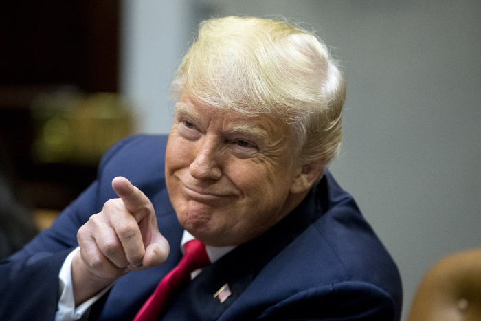 Трамп ввел послабления на экспорт в США стали и алюминия для некоторых стран Трамп ввел послабления на экспорт в США стали и алюминия для некоторых стран