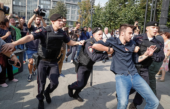 МВД сообщило о 2 тыс. участников акции оппозиции в центре Москвы МВД сообщило о 2 тыс. участников акции оппозиции в центре Москвы
