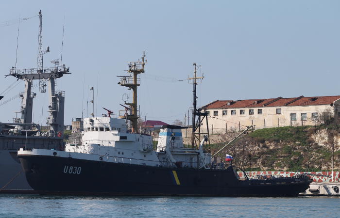 ФСБ сообщила о заходе украинских кораблей в исключительную экономическую зону РФ ФСБ сообщила о заходе украинских кораблей в исключительную экономическую зону РФ