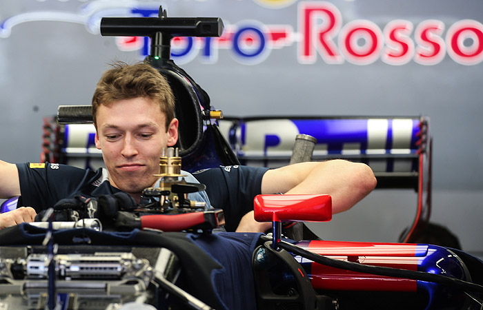 Россиянин Квят вновь будет выступать за Toro Rosso в "Формуле-1"