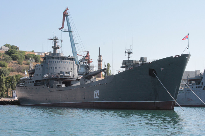 В Средиземное море вошел большой десантный корабль ВМФ России "Николай Фильченков" В Средиземное море вошел большой десантный корабль ВМФ России "Николай Фильченков"