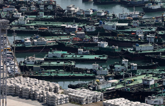 Генконсульство РФ обратилось в МИД Южной Кореи за разъяснениями по задержанию российского судна Генконсульство РФ обратилось в МИД Южной Кореи за разъяснениями по задержанию российского судна