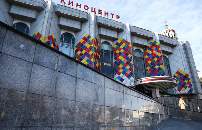Мединский пообещал разобраться с предполагаемым сносом кинотеатра "Соловей" Мединский пообещал разобраться с предполагаемым сносом кинотеатра "Соловей"