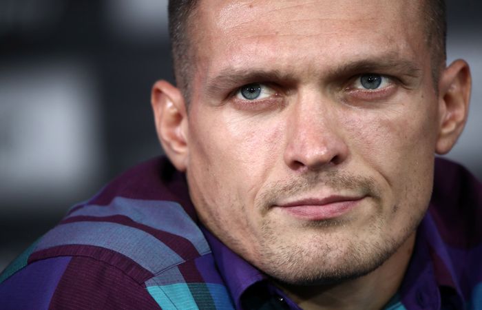 Боксер Усик намерен защищать Киево-Печерскую лавру в случае попытки ее захвата Боксер Усик намерен защищать Киево-Печерскую лавру в случае попытки ее захвата