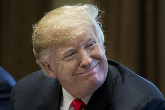 Сенаторы США попросили Трампа пересмотреть решение о выводе войск из Сирии Сенаторы США попросили Трампа пересмотреть решение о выводе войск из Сирии