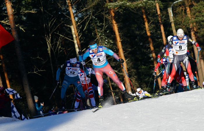 Сергей Устюгов выиграл гонку на 15 км на этапе "Тур де Ски"