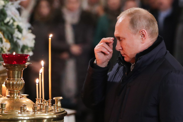 Путин приехал на Рождество в Спасо-Преображенский собор Петербурга Путин приехал на Рождество в Спасо-Преображенский собор Петербурга