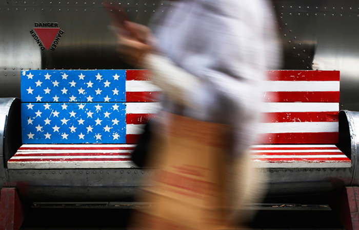 В Кремле назвали рэкетом готовящиеся санкции США В Кремле назвали рэкетом готовящиеся санкции США