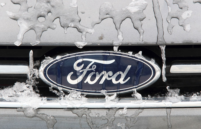 Козак сообщил об отказе Ford от выпуска легковых автомобилей в РФ Козак сообщил об отказе Ford от выпуска легковых автомобилей в РФ