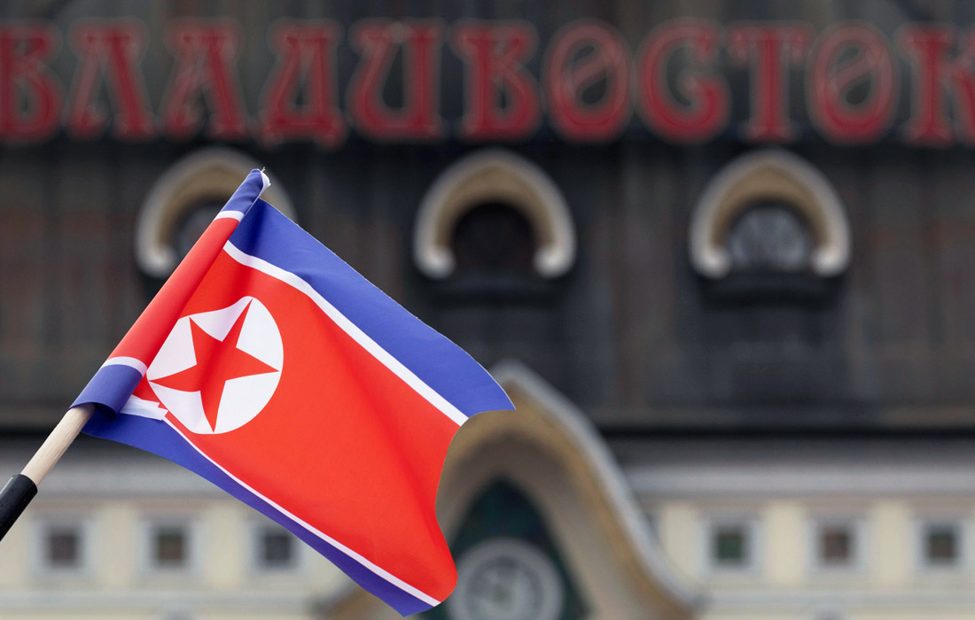 Владивосток украсили флагами России и КНДР перед встречей лидеров двух стран