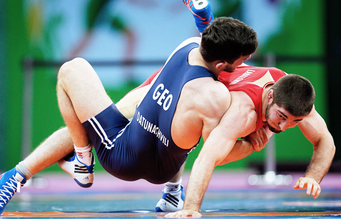 Российского чемпиона мира по греко-римской борьбе отстранили за допинг