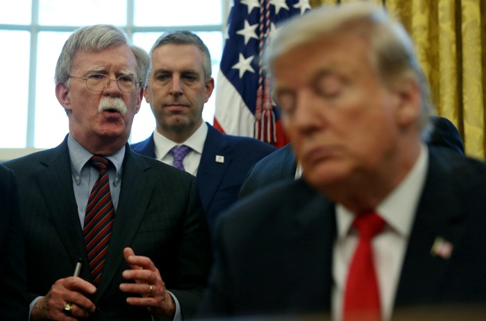 Трамп разочаровался в агрессивной политике своей администрации по Венесуэле Трамп разочаровался в агрессивной политике своей администрации по Венесуэле