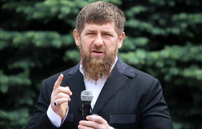 Кадыров опроверг слухи о своем назначении вице-премьером Кадыров опроверг слухи о своем назначении вице-премьером