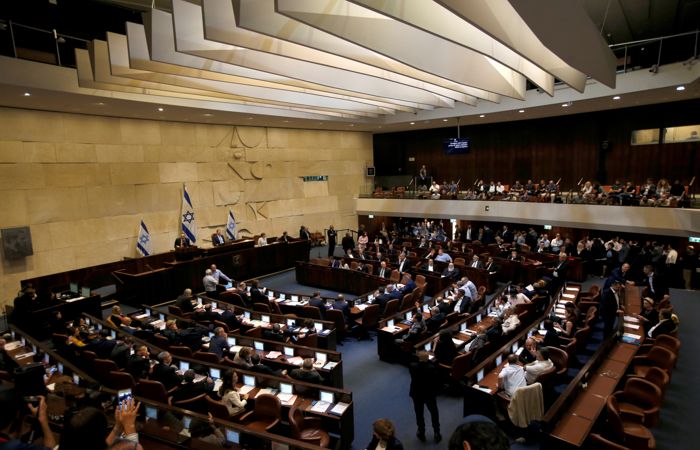 Израильский парламент проголосовал за самороспуск Израильский парламент проголосовал за самороспуск
