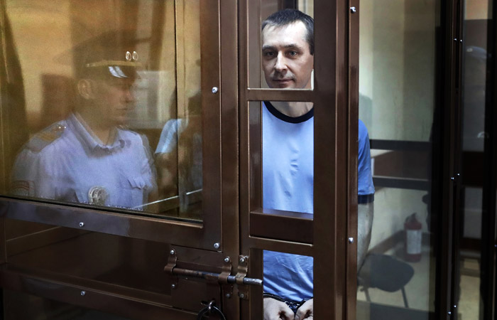 Полковник МВД Захарченко получил 13 лет колонии Полковник МВД Захарченко получил 13 лет колонии