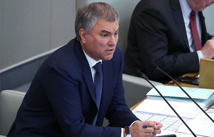 В Кремле назвали предложение Володина об изменении Конституции "темой для дискуссии" В Кремле назвали предложение Володина об изменении Конституции "темой для дискуссии"