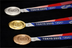 В Токио презентованы медали Олимпиады-2020, сделанные из переработанных гаджетов