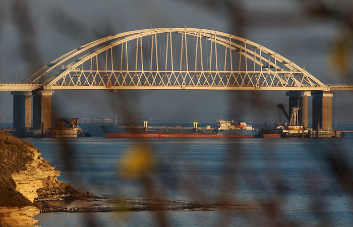 Украина задержала российский танкер за участие в Керченском конфликте Украина задержала российский танкер за участие в Керченском конфликте