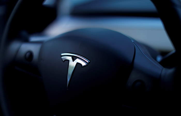 Акции Tesla рухнули из-за убытка во II квартале Акции Tesla рухнули из-за убытка во II квартале