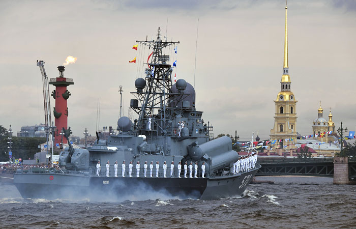 Две трети россиян назвали ВМФ России сильнейшим флотом Две трети россиян назвали ВМФ России сильнейшим флотом
