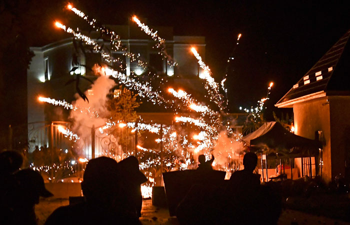 Штурм дома бывшего президента Киргизии