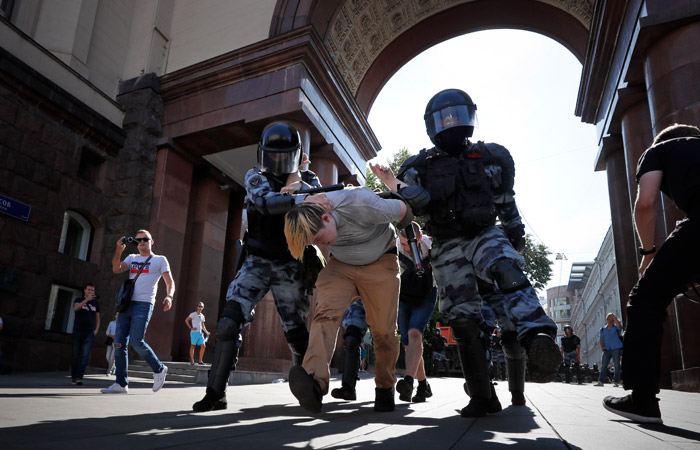 Арестованный по делу "27 июля" Сергей Фомин не заметил массовых беспорядков Арестованный по делу "27 июля" Сергей Фомин не заметил массовых беспорядков