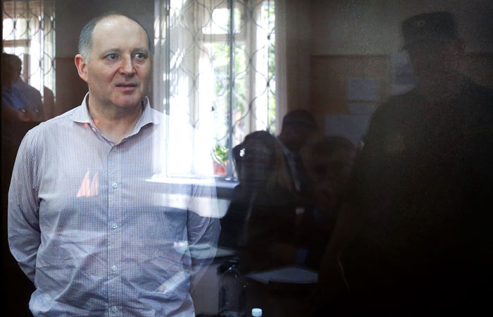 Фигуранта "дела Калви" Филиппа Дельпаля перевели под домашний арест Фигуранта "дела Калви" Филиппа Дельпаля перевели под домашний арест