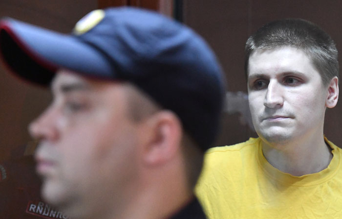 Блогера приговорили к пяти годам за твит о детях росгвардейцев Блогера приговорили к пяти годам за твит о детях росгвардейцев